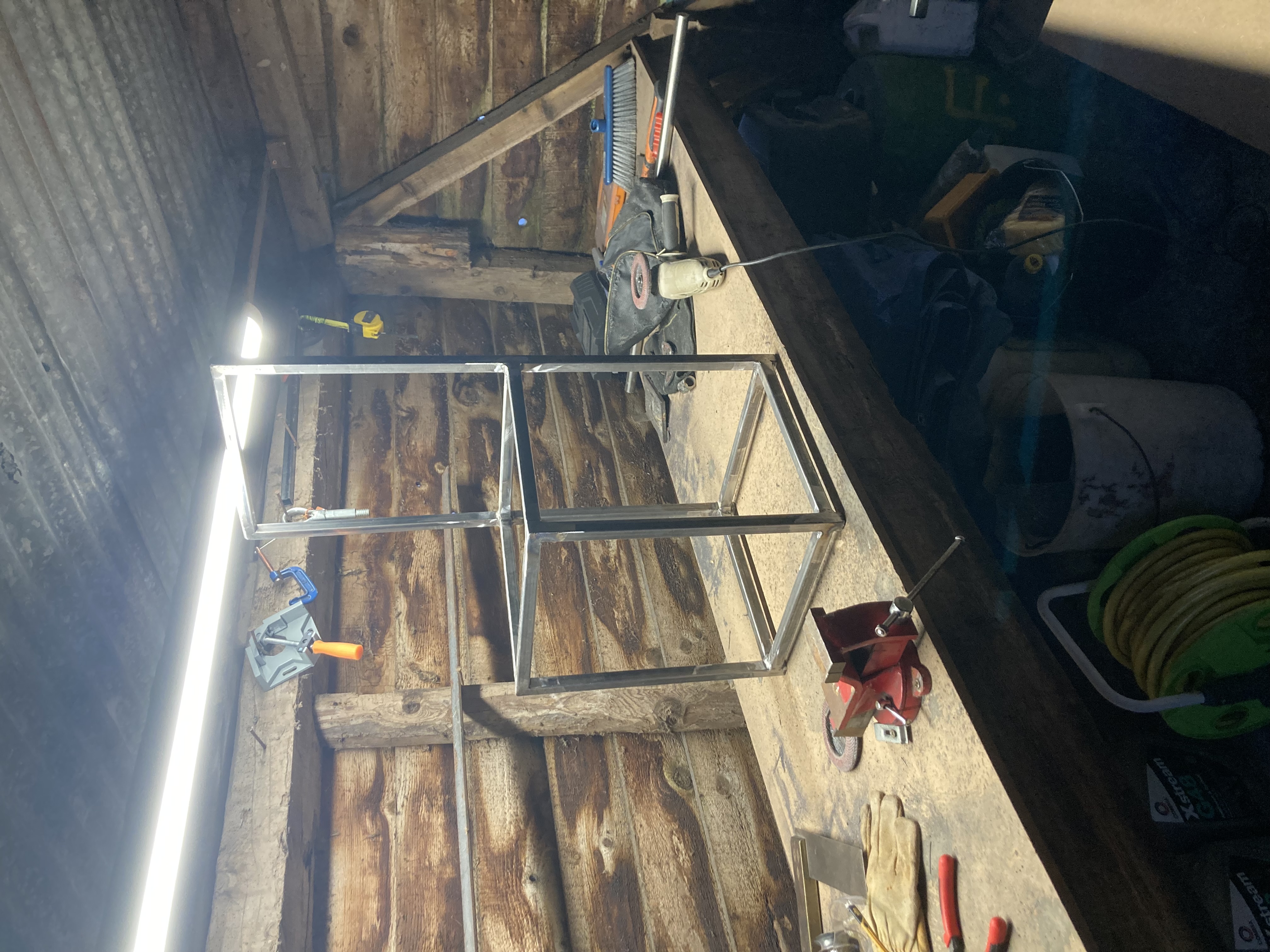 Square chair for wire act