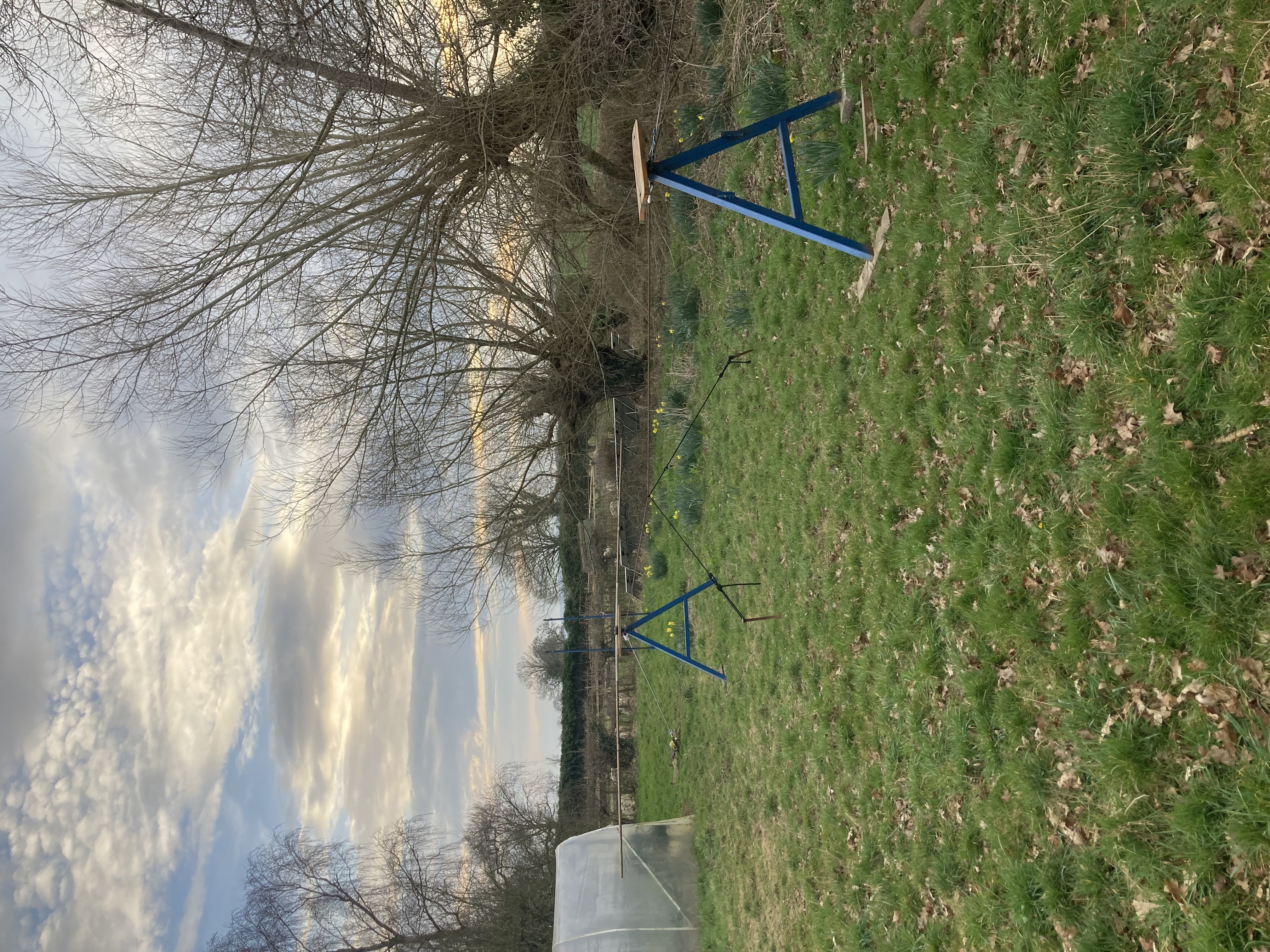 A frames for wire walker