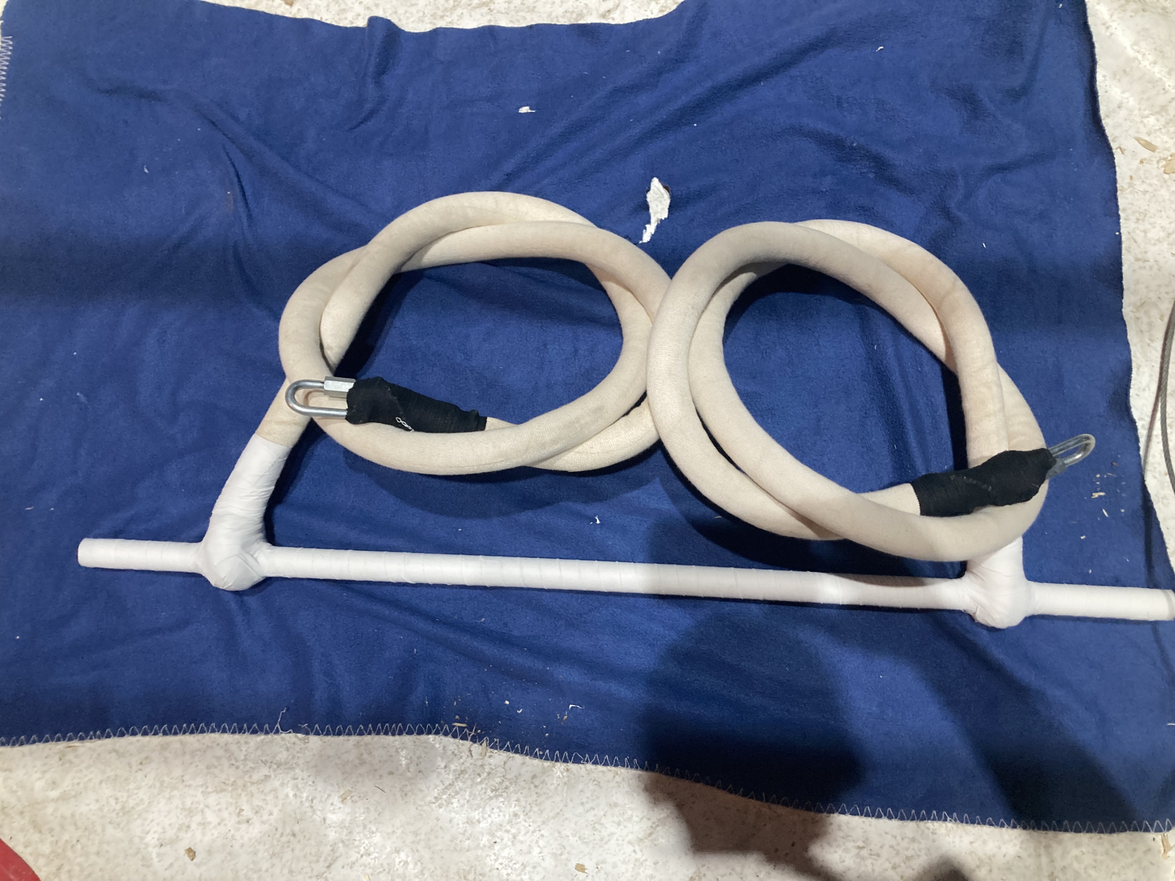 Duo trapeze bar with corde liss style ropes